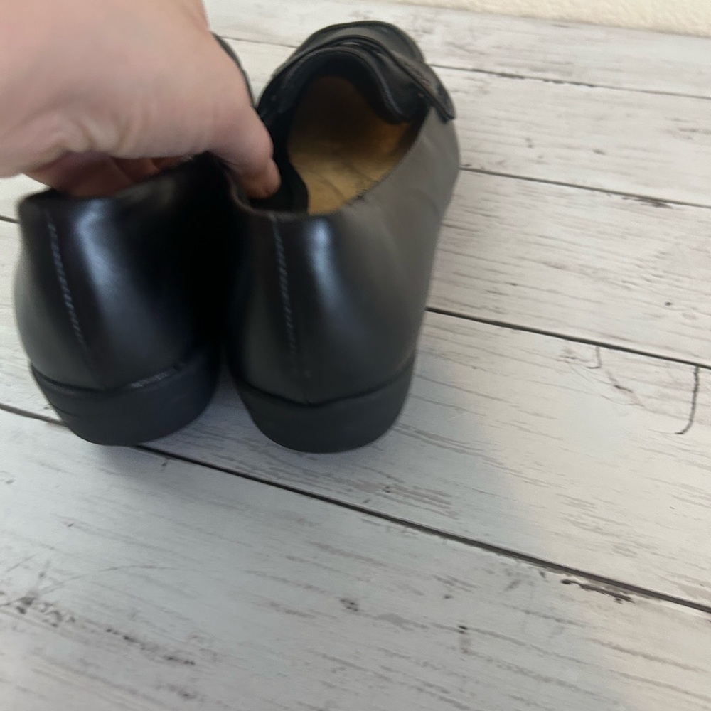 Time And Tru Memory Foam Black Loafers Size 6 - image 3